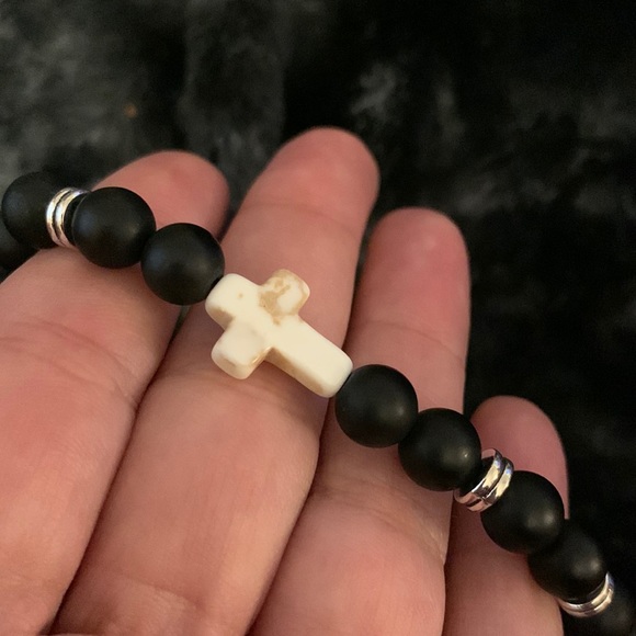Black Matte Stone Cross Beaded Bracelet - Picture 5 of 6
